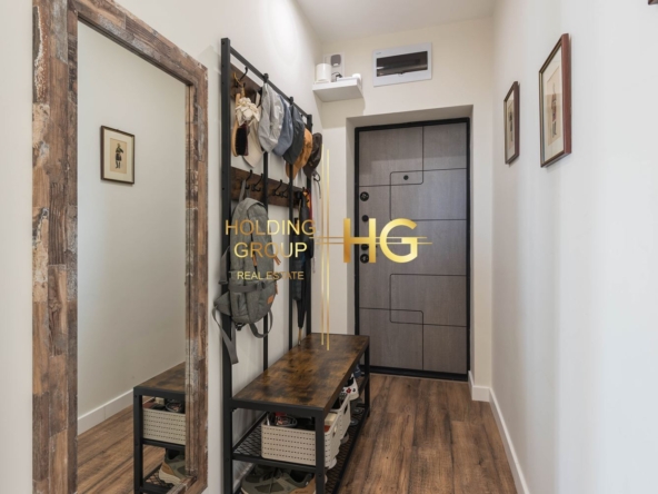 отлично обзаведен тристаен апартамент в к.к. Св.Св. Константин и Елена! - 0