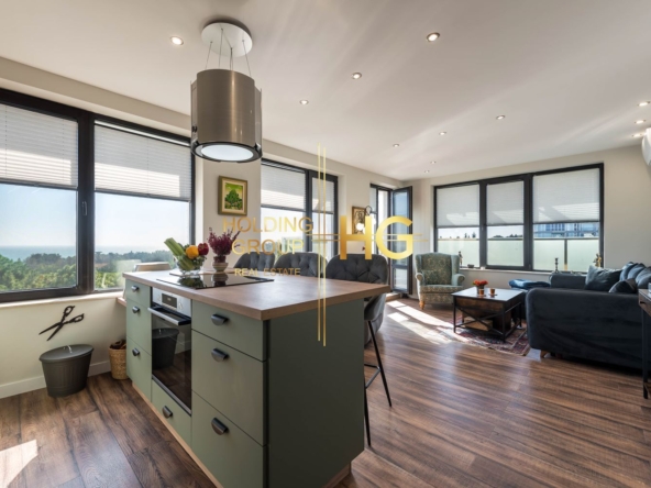 отлично обзаведен тристаен апартамент в к.к. Св.Св. Константин и Елена! - 0