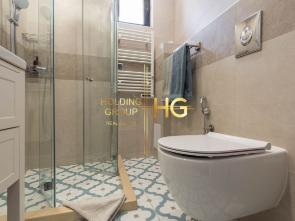 отлично обзаведен тристаен апартамент в к.к. Св.Св. Константин и Елена! - 0