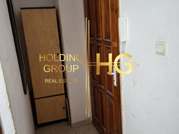 Едностаен - Погреби - 0