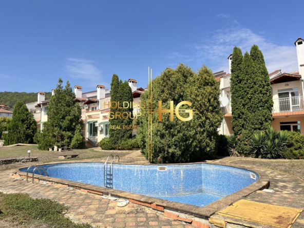 Затворен комплекс в с. Рогачево - 0