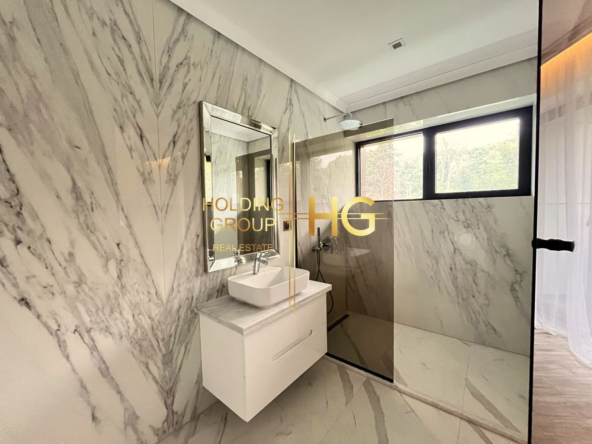 Тристаен луксозен апартамент в к.к. Слънчев Ден - 0