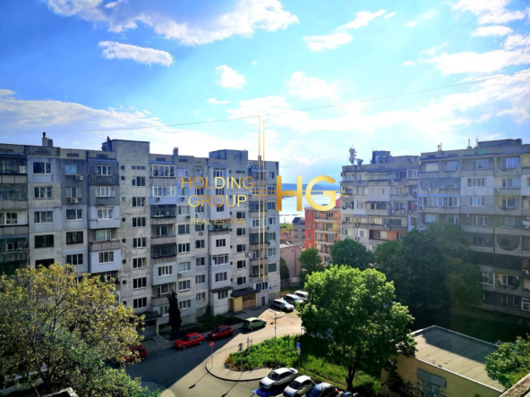 Четиристаен апартамент в кв. Погреби - 0