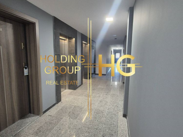 Тристаен апартамент с невероятна и нескриваема морска панорама в кв. Бриз - 0