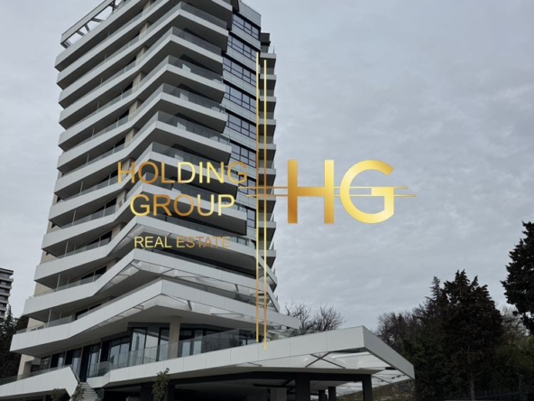 Тристаен апартамент с невероятна и нескриваема морска панорама в кв. Бриз - 0