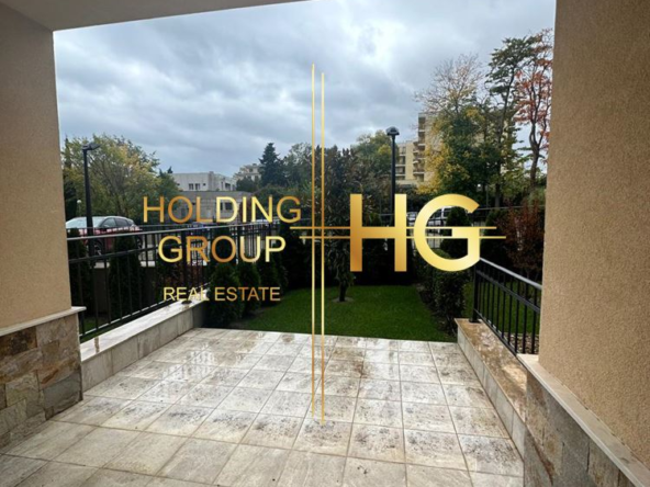 Двустаен апартамент със собствен двор в Св.Св. Константин и Елена! - 0