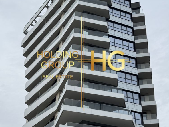 Тристаен апартамент с невероятна и нескриваема морска панорама в кв. Бриз - 0