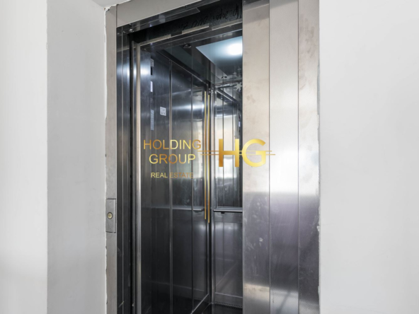 отлично обзаведен тристаен апартамент в к.к. Св.Св. Константин и Елена! - 0