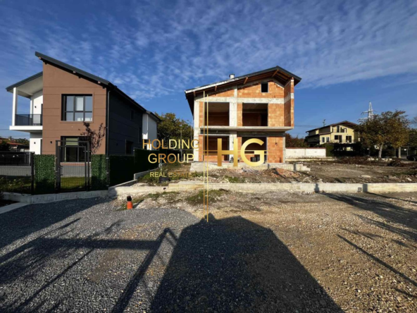 Къща в м-ст Добрева чешма - 0