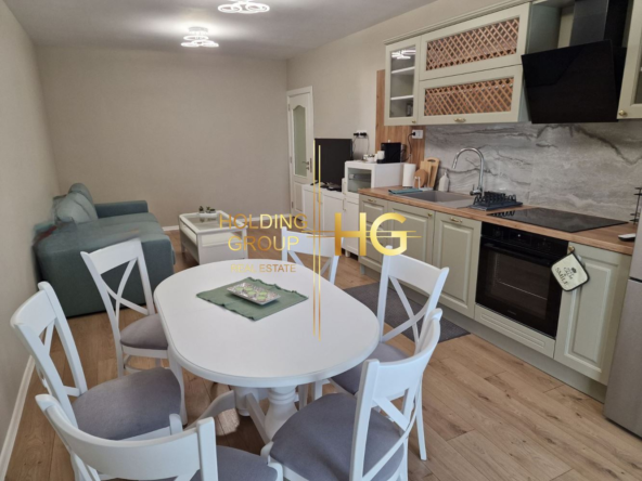 Многостаен апартамент в кв. Чайка - 0