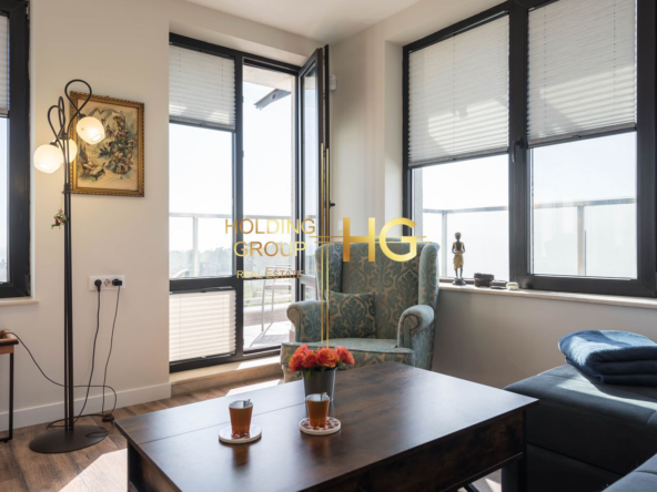 отлично обзаведен тристаен апартамент в к.к. Св.Св. Константин и Елена! - 0