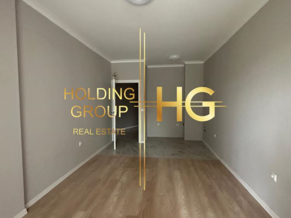 Двустаен апартамент със собствен двор в Св.Св. Константин и Елена! - 0