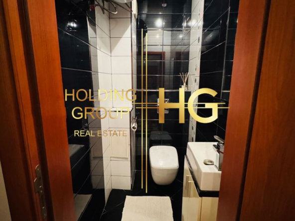 ОБЗАВЕДЕН ТРИСТАЕН АПАРТАМЕНТ В ШИРОК ЦЕНТЪР - 0