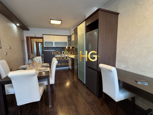 ОБЗАВЕДЕН ТРИСТАЕН АПАРТАМЕНТ В ШИРОК ЦЕНТЪР - 0