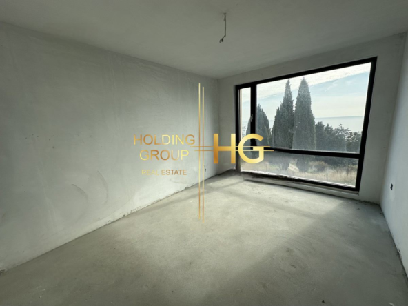 Тристаен апартамент в кв. Галата - 0