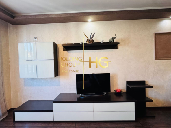 ОБЗАВЕДЕН ТРИСТАЕН АПАРТАМЕНТ В ШИРОК ЦЕНТЪР - 0