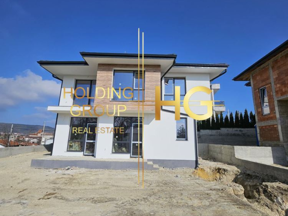 Самостоятелна новострояща се къща в местност Траката - 0