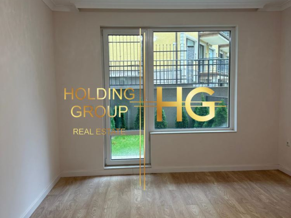 Двустаен апартамент със собствен двор в Св.Св. Константин и Елена! - 0