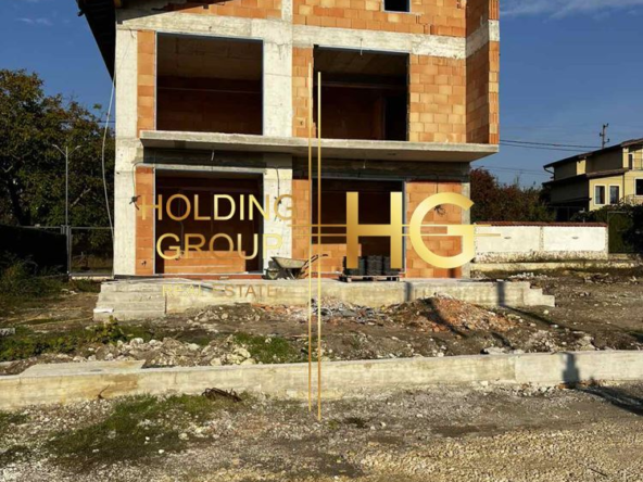 Къща в м-ст Добрева чешма - 0