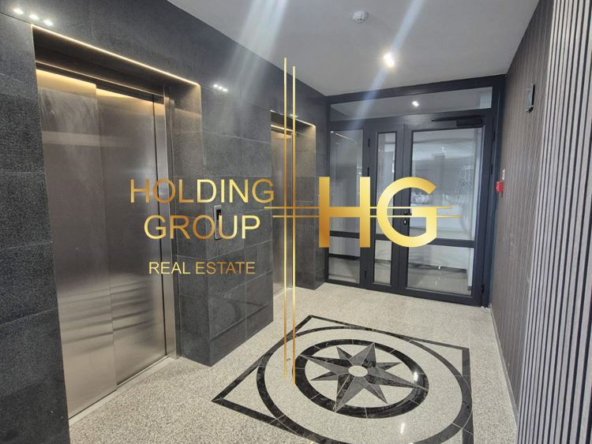 Тристаен апартамент с невероятна и нескриваема морска панорама в кв. Бриз - 0