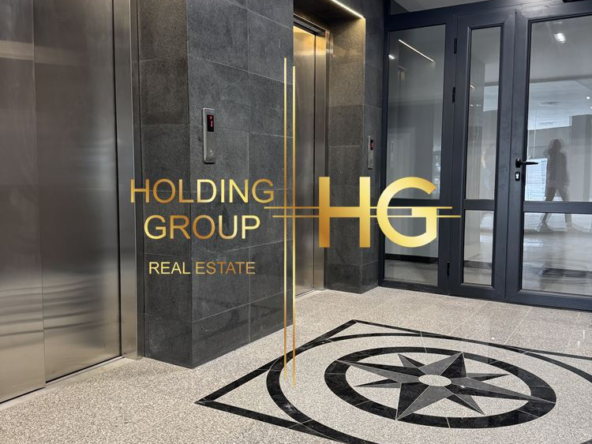 Тристаен апартамент с невероятна и нескриваема морска панорама в кв. Бриз - 0