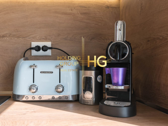 отлично обзаведен тристаен апартамент в к.к. Св.Св. Константин и Елена! - 0