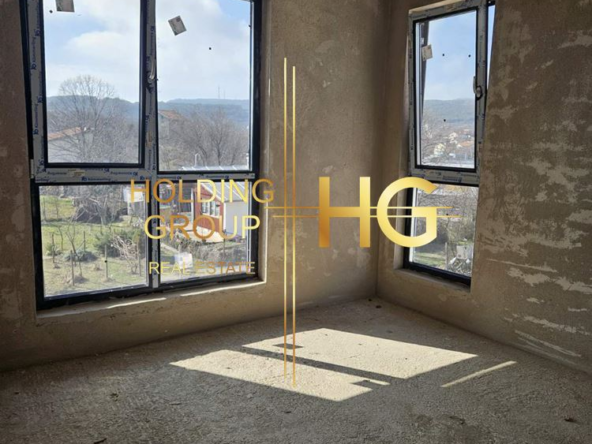 Самостоятелна новострояща се къща в местност Траката - 0