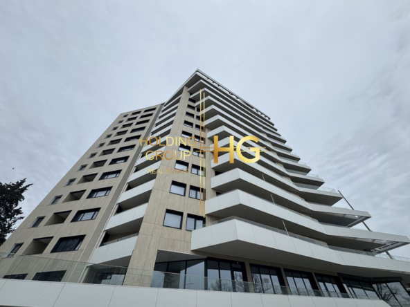 Тристаен апартамент с невероятна и нескриваема морска панорама в кв. Бриз - 0