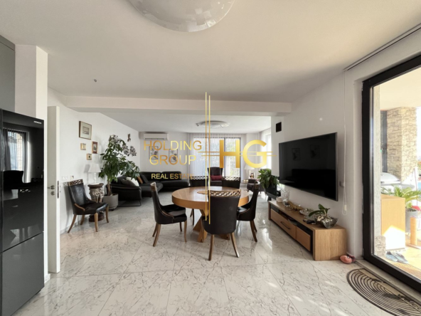 Триетажна къща в с. Близнаци - 0