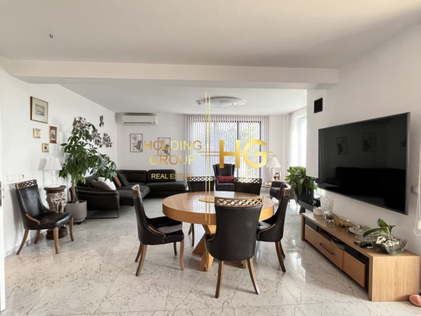 Триетажна къща в с. Близнаци - 0