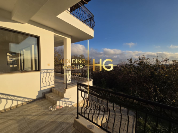 Къща в м-ст Боровец Юг - 0