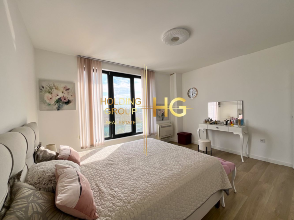 Триетажна къща в с. Близнаци - 0