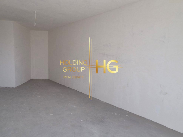 Слънчев и просторен тристаен апартамент с невероятна и нескриваема морска панорама в кв. Бриз - 0