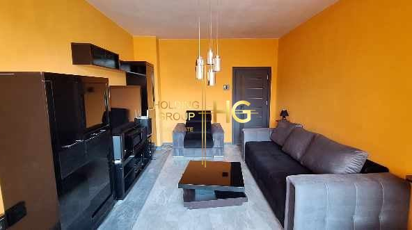 Тристаен апартамент в кв. Чайка - 0