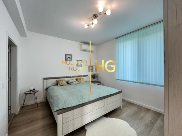 Триетажна къща в с. Близнаци - 0