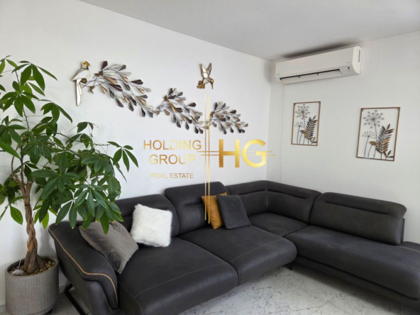 Триетажна къща в с. Близнаци - 0