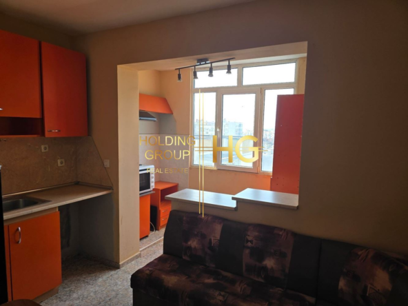 Тристаен апартамент в кв. Левски ул. " Евлоги Георгиев" - 0