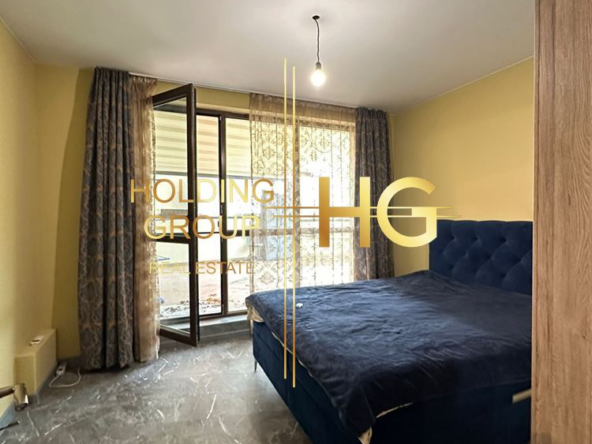 Просторен апартамент в кв. Бриз - 0