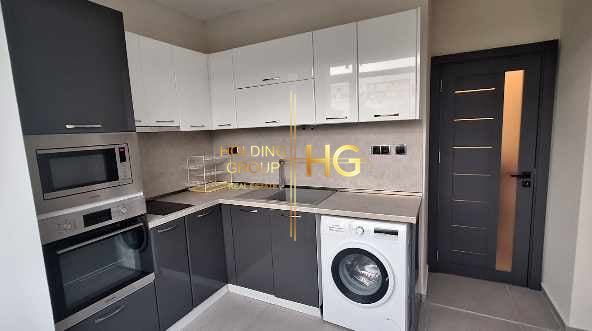 Тристаен апартамент в кв. Чайка - 0