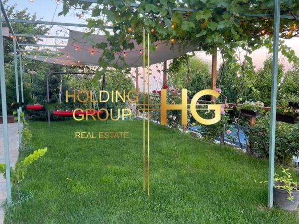 Уникална къща в м-т Траката - 0