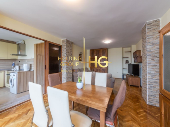 Тристаен апартамент - до бизнес хотела - централна част - 0