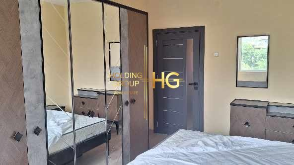 Тристаен апартамент в кв. Чайка - 0