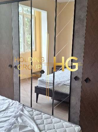 Тристаен апартамент в кв. Чайка - 0