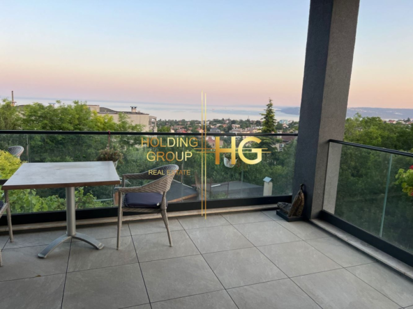 Уникална къща в м-т Траката - 0