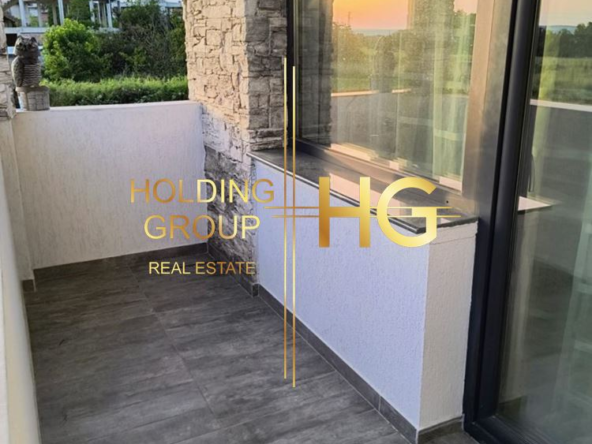 Триетажна къща в с. Близнаци - 0