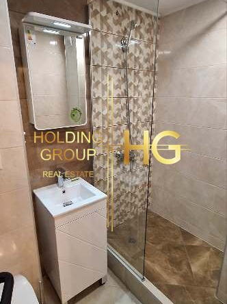 Тристаен апартамент в кв. Чайка - 0