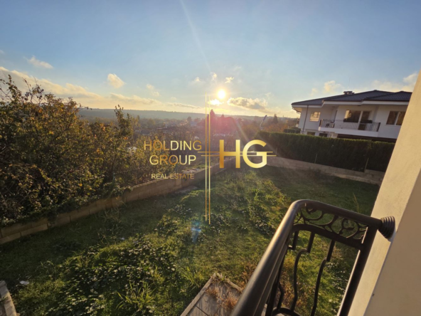 Къща в м-ст Боровец Юг - 0