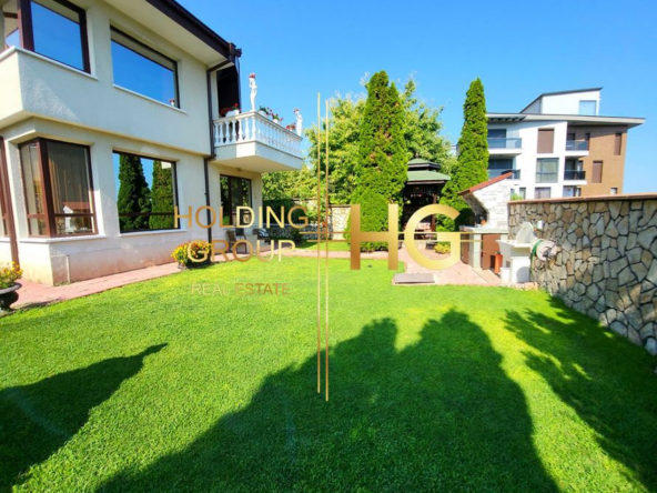 Къща в м-ст Евксиноград - 0