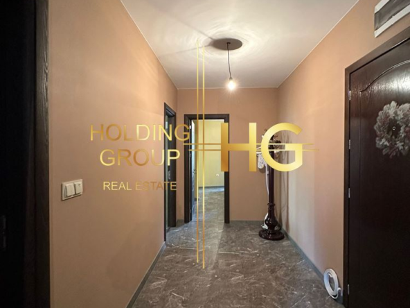 Просторен апартамент в кв. Бриз - 0