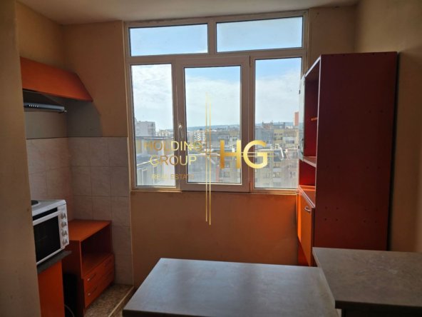 Тристаен апартамент в кв. Левски ул. " Евлоги Георгиев" - 0